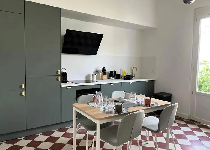 401-arcachon - Maison Familiale De Charme Avec Jardin, A Deux Pas De La De Joigny Mae-8871 *